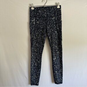 Athleta Stash Pocket Cropped Leggings Size Small Navy Blue Sandstone Print